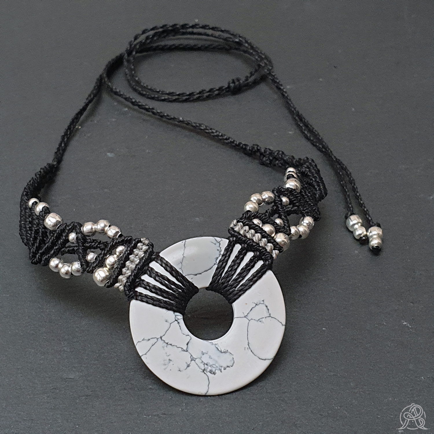 Collier donut Howlite – Image 2