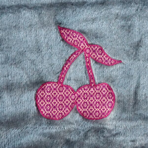 Appliqué brodé cerises