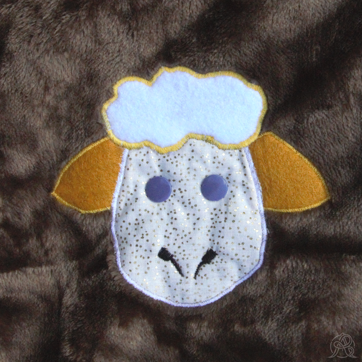 Appliqué brodé tête de mouton