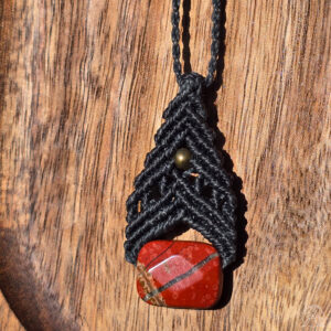 Pendentif jaspe rouge fil anthracite